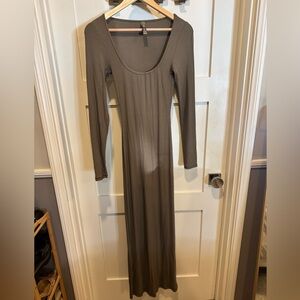 SKIMS Soft Lounge Long Sleeve Scoop Neck Maxi Dress - Army